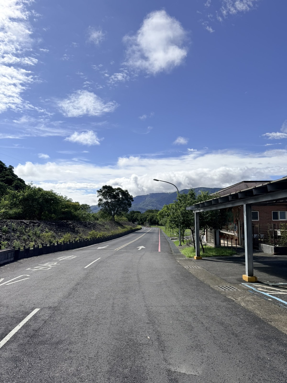 九寮溪生態園區遊客中心前的好天氣